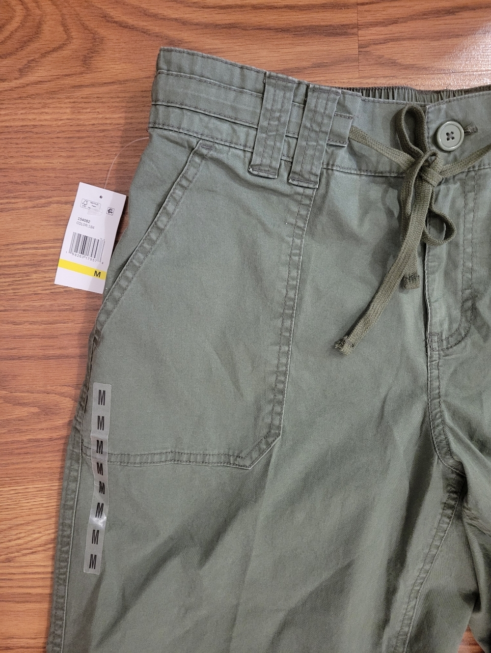 Women's Olive Green Low Rise Cargo Pants with Utility Pockets - Picture 6 of 11